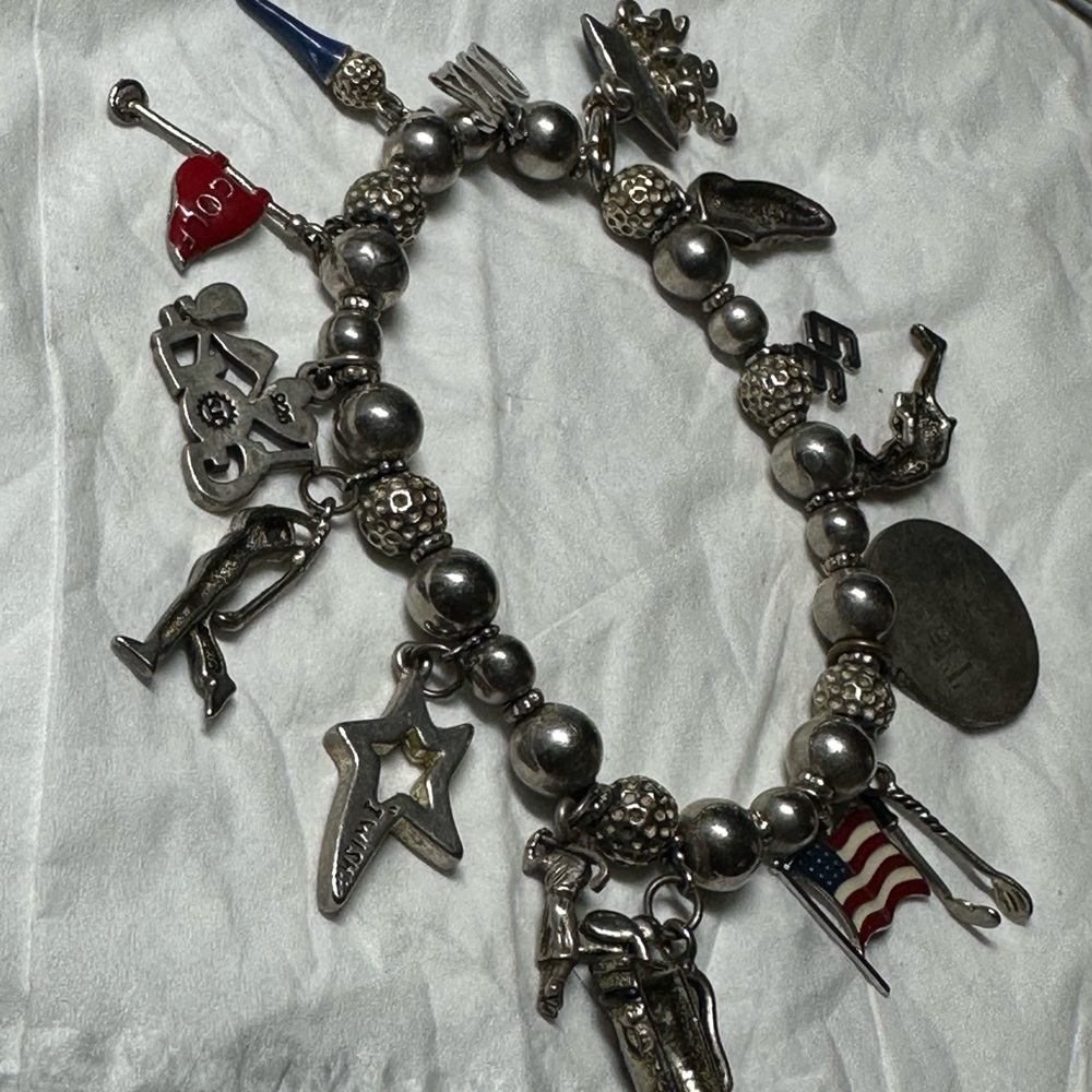 Vintage Charming Sterling Silver golf themed Charm Bracelet - Picture 16 of 16